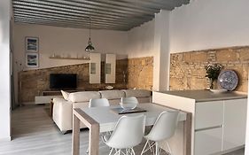 Casa Nuna Modern Loft with Private Garden Terrace